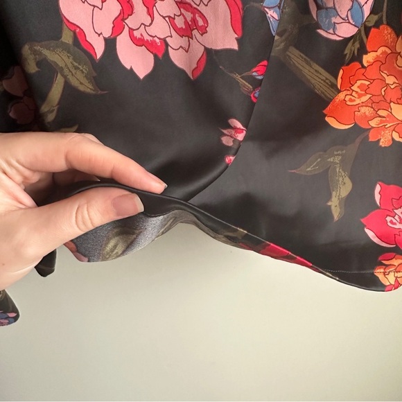 Urban Outfitters Black Floral Button Down Shirt M - Picture 9 of 13